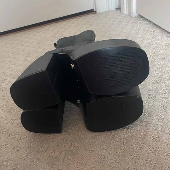 Naked Wolfe Platform Leather Ankle Boots - Picture 3 of 3